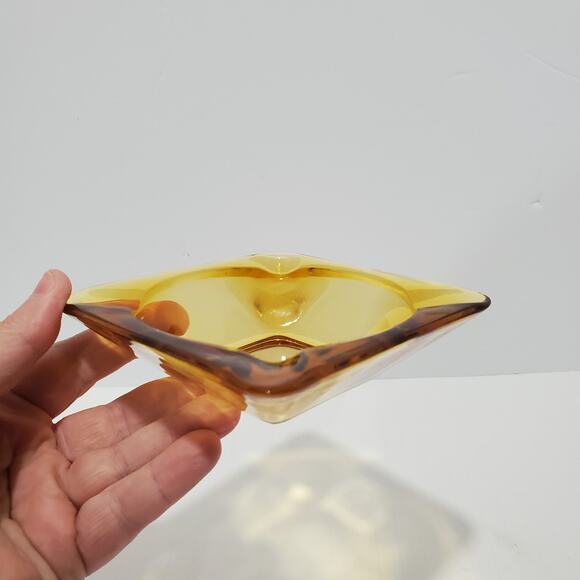 Vtg Amber Gold 4 5/8" Square 4 Cigarette Rest Ashtray MCM by Hazleware G-597 - Picture 11 of 16